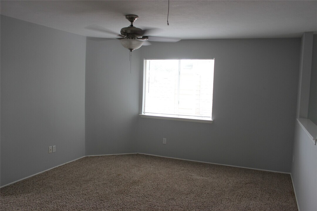 1914 Wildwood Ridge Dr in Missouri City, TX - Building Photo