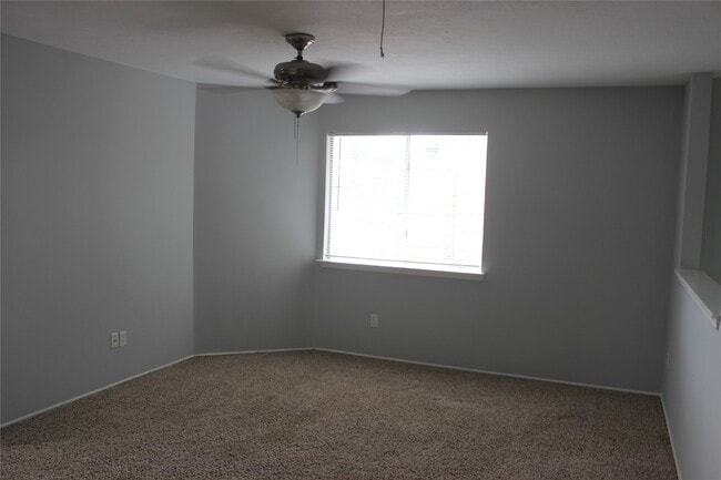 1914 Wildwood Ridge Dr