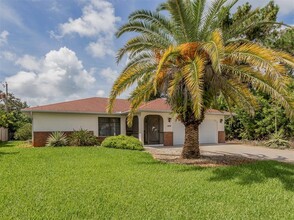 1211 Southland Rd in Venice, FL - Building Photo - Building Photo