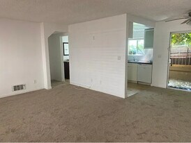 221 N Juanita Ave in Redondo Beach, CA - Building Photo