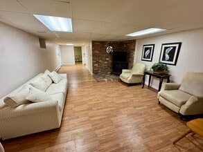 102 Hillside Rd, Unit Basement in North Andover, MA - Foto de edificio - Building Photo