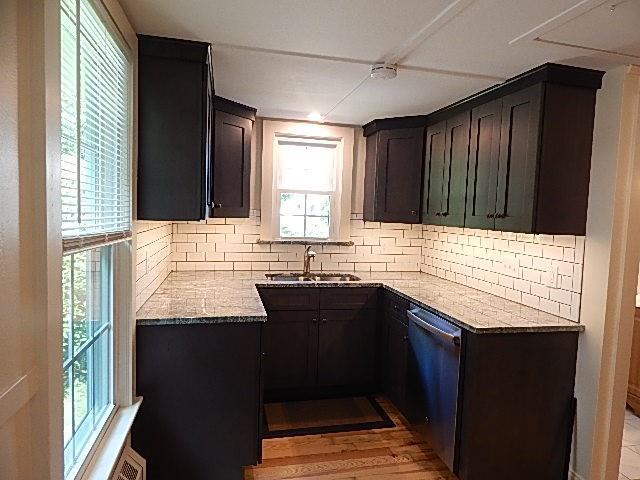 28 Old Post Rd in Westerly, RI - Building Photo - Building Photo