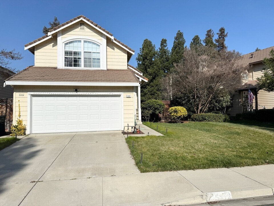 5312 Hillflower Dr in Livermore, CA - Building Photo