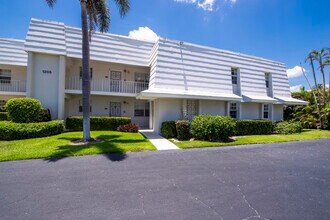 1205 Sandy Ln in West Palm Beach, FL - Building Photo - Building Photo