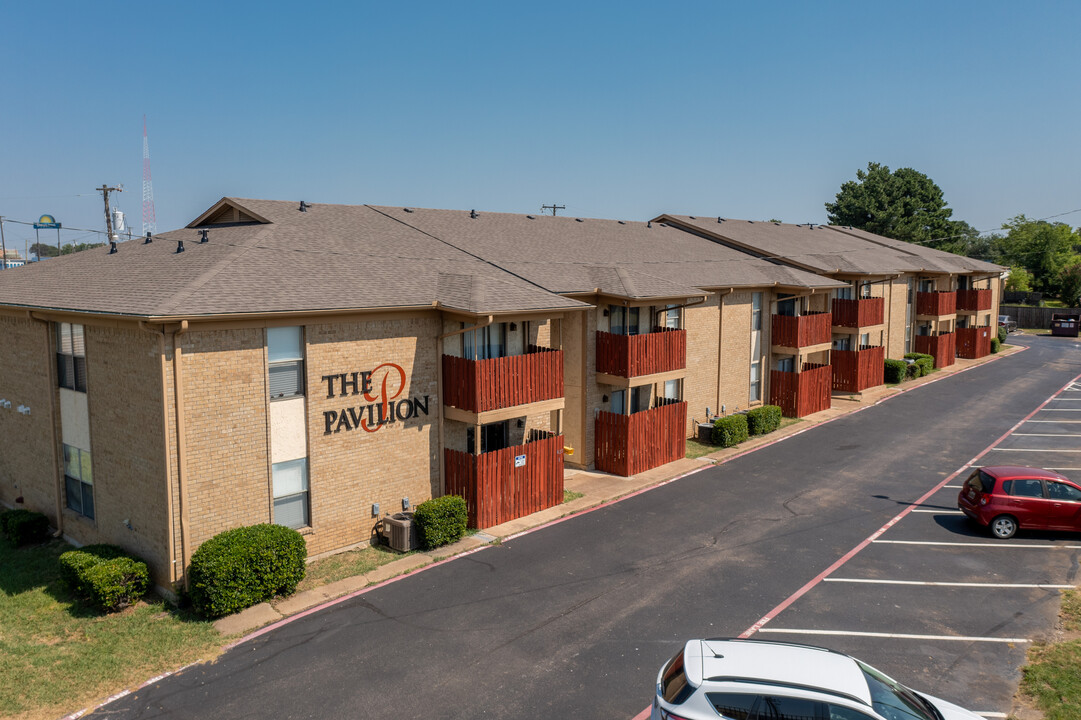 425 NW Loop 286 in Paris, TX - Building Photo