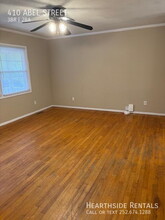 410 Abel St in Greenville, NC - Foto de edificio - Building Photo