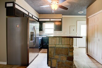 612 W 3rd St in Davenport, IA - Building Photo - Building Photo