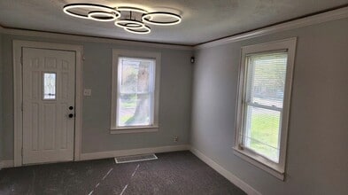 832 Woodville Rd in Mansfield, OH - Building Photo - Building Photo