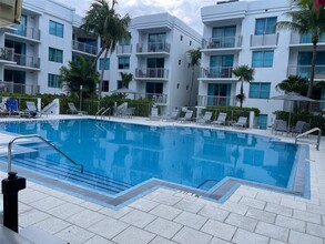 110 Washington Ave, Unit 1412 in Miami Beach, FL - Building Photo - Building Photo