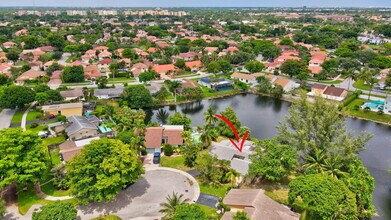 3955 NW 3rd Ct in Deerfield Beach, FL - Building Photo - Building Photo