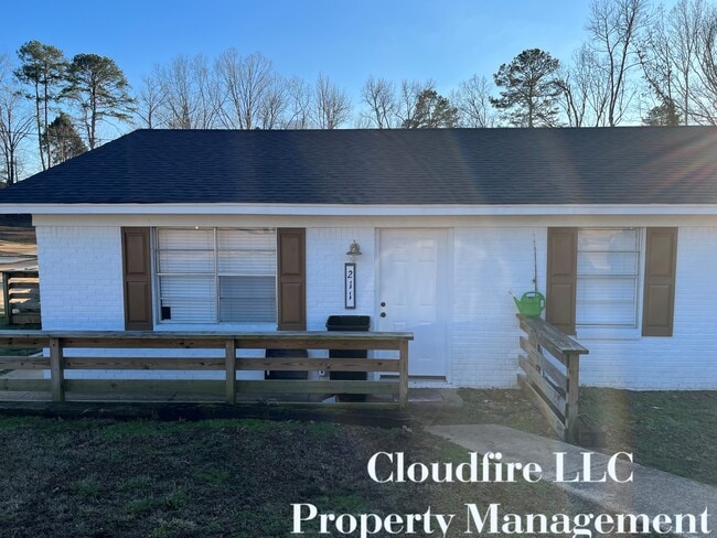 211 James Cir, Unit 218