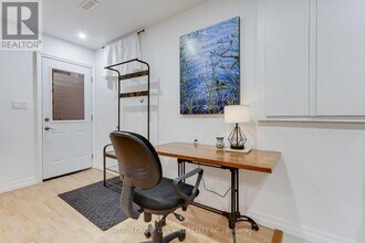 128-128 1/2 Lansdowne Ave in Toronto, ON - Building Photo - Building Photo