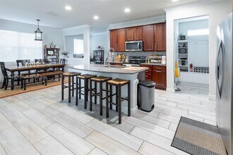 4401 Large Leaf Ln in Hollywood, FL - Building Photo - Building Photo