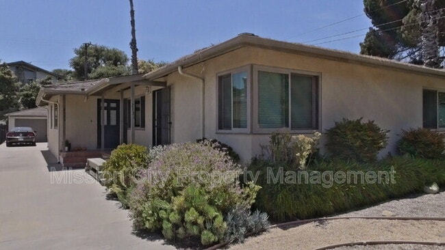 property at 2131 Gillespie St