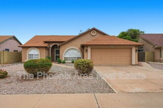 4425 E Douglas Ave in Gilbert, AZ - Building Photo - Building Photo