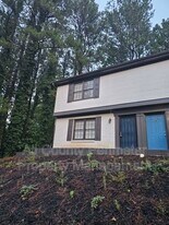 5642 Estates Ct in Norcross, GA - Building Photo