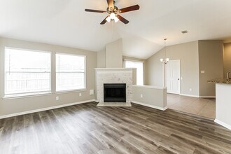 4305 Kingfish Dr in Seabrook, TX - Building Photo - Building Photo