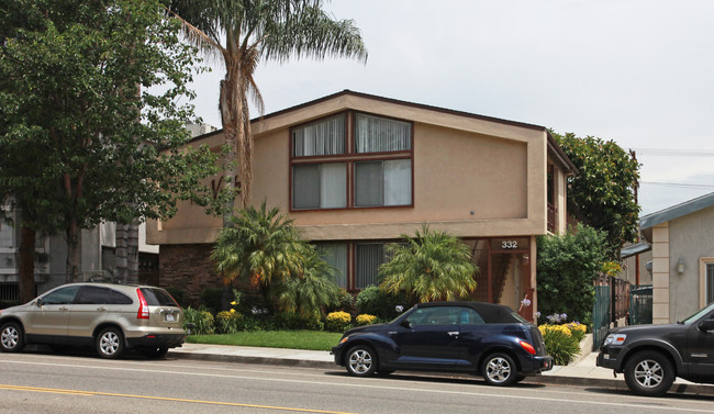 332 E Verdugo Ave in Burbank, CA - Building Photo - Building Photo