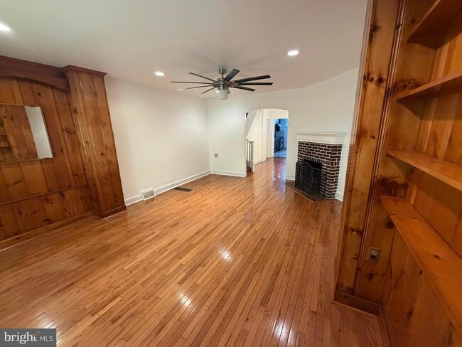 1535 Willow St in Norristown, PA - Building Photo - Building Photo