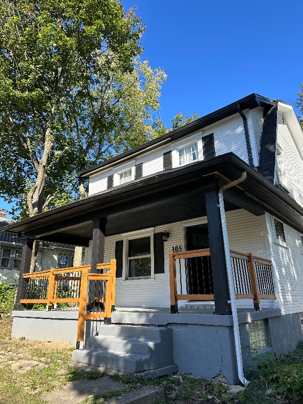 property at 105 W Siebenthaler Ave