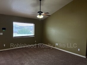 214 Brookwood Dr in Elko, NV - Building Photo - Building Photo