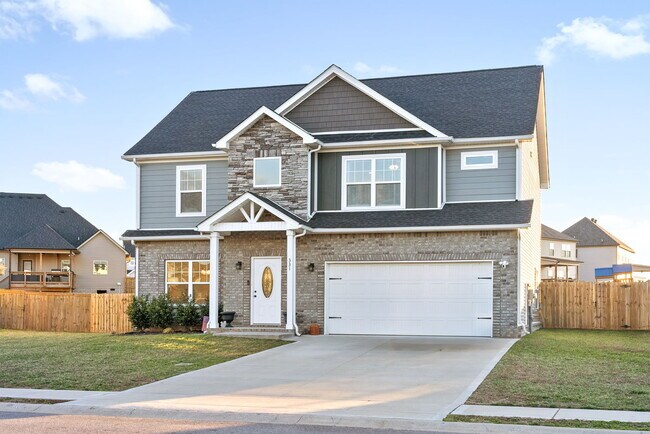 331 Bluebriar Trace in Clarksville, TN - Building Photo - Building Photo