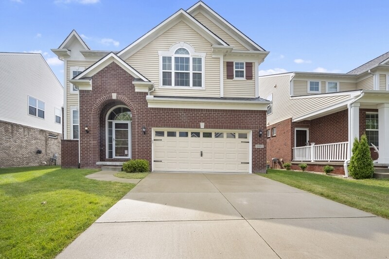 18882 Denali Cir in Northville, MI - Building Photo