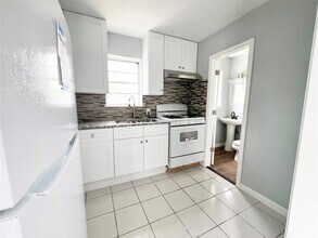 103 Cosmos St in Houston, TX - Building Photo - Building Photo