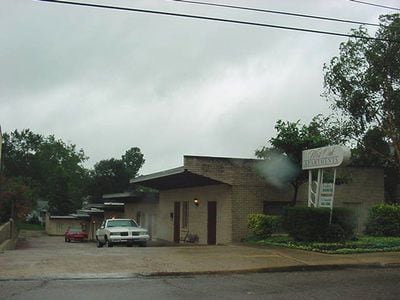 427 W Oak St in El Dorado, AR - Building Photo