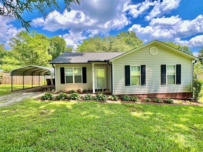 property at 2113 Waxhaw Indian Trail Rd