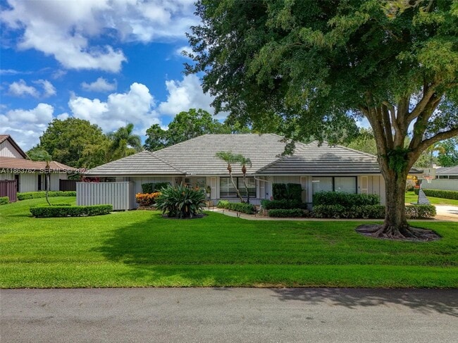 15 Balfour Rd E in Palm Beach Gardens, FL - Building Photo - Building Photo