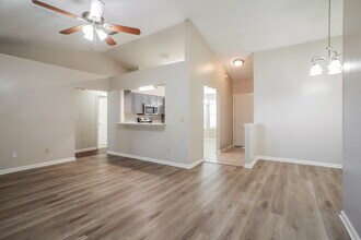 3032 Twin Oak Dr S in Middleburg, FL - Building Photo - Building Photo