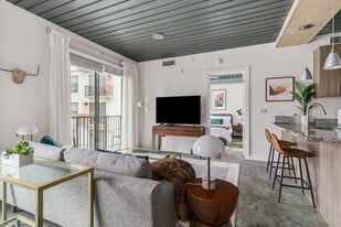 3550 Main St in Houston, TX - Building Photo