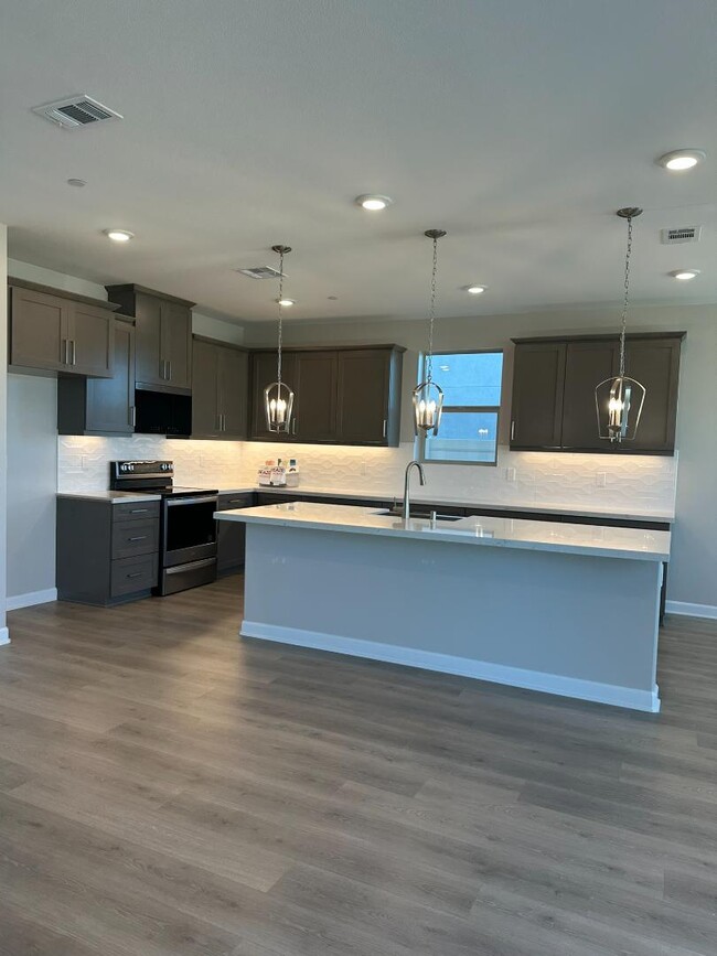 2055 Woolem Pl in Escondido, CA - Building Photo - Building Photo