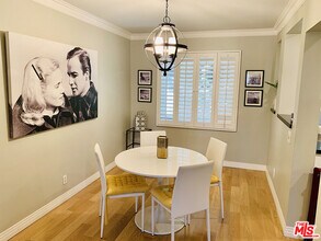 1219 Sunset Plaza Dr in West Hollywood, CA - Building Photo - Building Photo