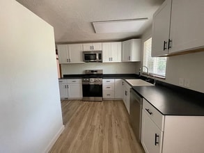 135 Kachina Dr in Sedona, AZ - Building Photo - Building Photo