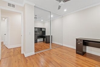 14915 W San Fernando Mission Blvd in San Fernando, CA - Building Photo - Building Photo