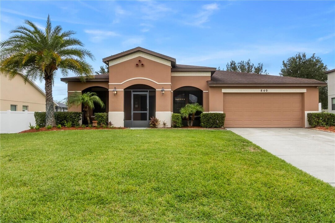 840 Crooked Branch Dr in Clermont, FL - Building Photo