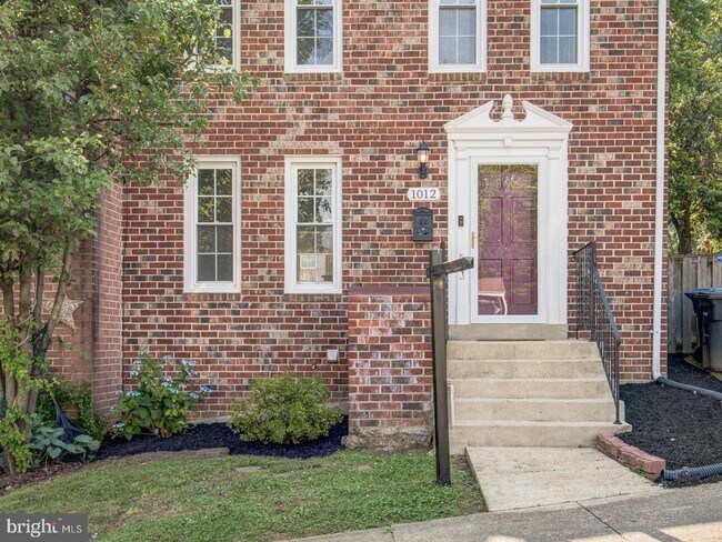 property at 1012 N Pelham St