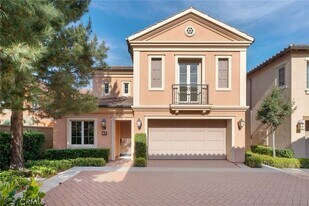 99 Lupari in Irvine, CA - Building Photo