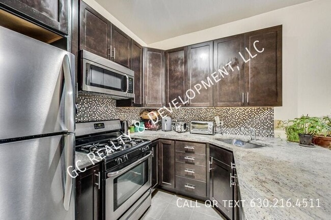 1423 W Oakdale Ave in Chicago, IL - Building Photo - Building Photo
