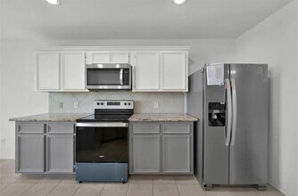 22056 Knights Cove Dr in Humble, TX - Foto de edificio - Building Photo