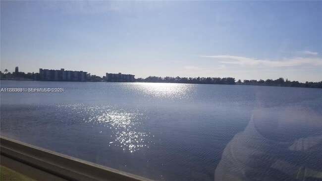 1300 NE 191st St in Miami, FL - Building Photo - Building Photo