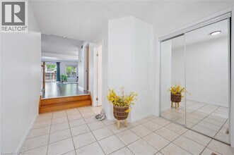 598 Woolgrass Ave in Waterloo, ON - Building Photo - Building Photo