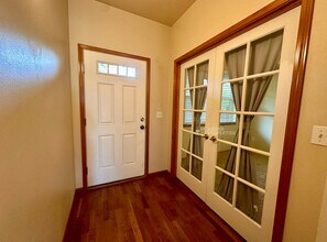 1850 SW Scenic Heights St in Oak Harbor, WA - Building Photo - Building Photo