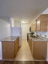 1081 S Broadway, Unit #301 in Lexington, KY - Building Photo - Building Photo