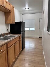 819 Gloria Dr, Unit apartment for rent in Santa Rosa, CA - Foto de edificio - Building Photo