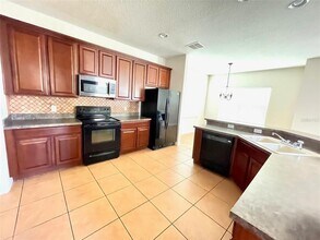 1023 Whirlaway Dr in Kissimmee, FL - Building Photo - Building Photo