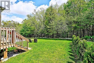 240 Conklin Cres in Aurora, ON - Building Photo - Building Photo
