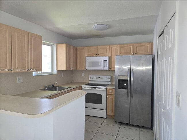 1261 SE 29th St in Homestead, FL - Building Photo - Building Photo